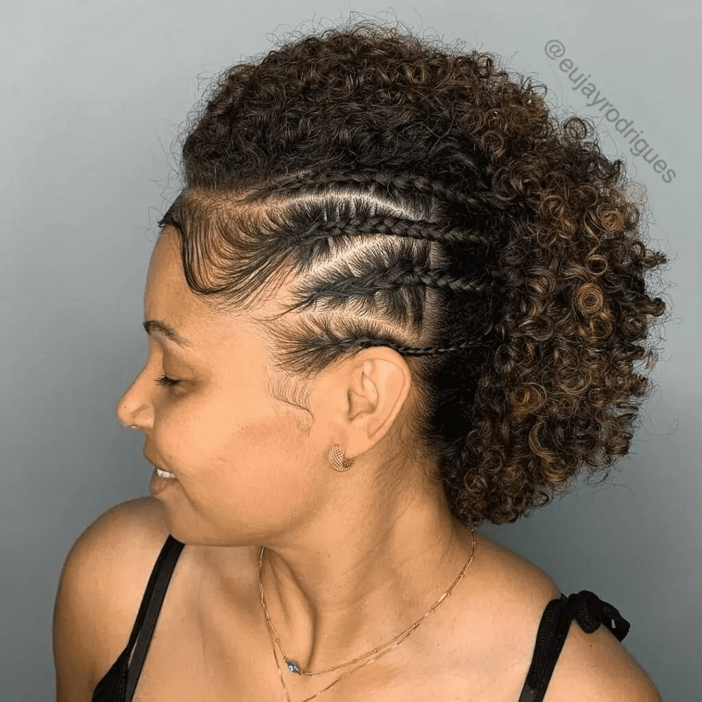 Penteados para formatura cabelo cacheado curto 5 Trança lateral