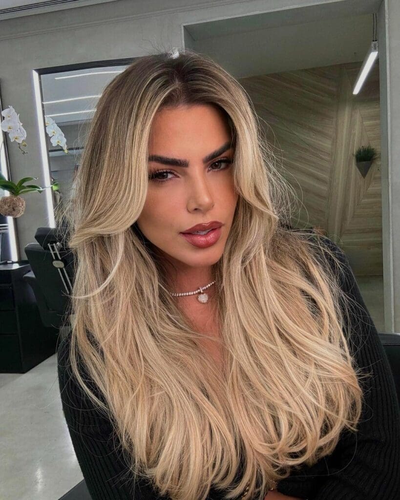 Se inspire no novo visual de Erika Schneider e saiba tudo sobre Mega Hair 3 Se inspire no novo visual de Erika Schneider e saiba tudo sobre Mega Hair
