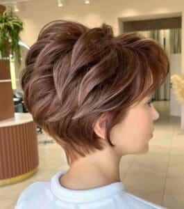 Como lavar cabelo curto: veja a frequência e cuidados essenciais 10 Como lavar cabelo curto: veja a frequência e cuidados essenciais