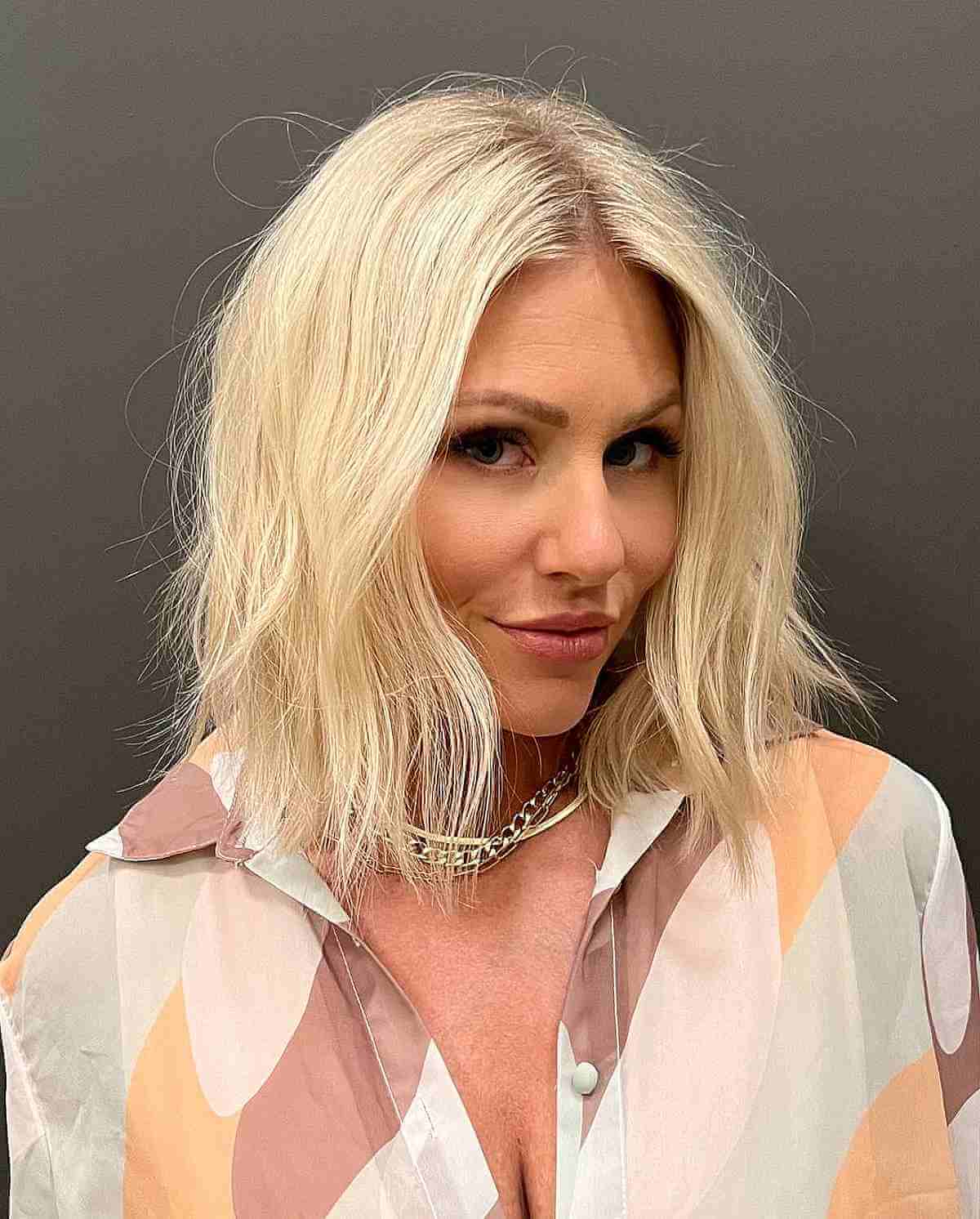 9 cortes de cabelo feminino rejuvenescedor 6 Corte centralizado para rosto diamante