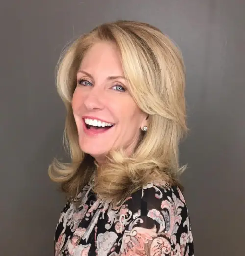 9 cortes que rejuvenescem mulheres aos 50 11 Transformação completa com cortes rejuvenescedores